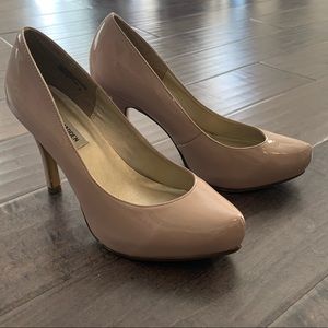 Steve Madden Nude Pumps